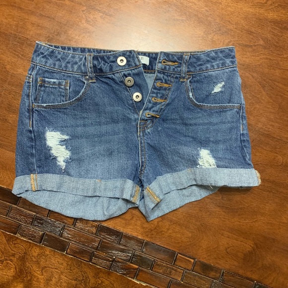 shorts - Picture 1 of 1